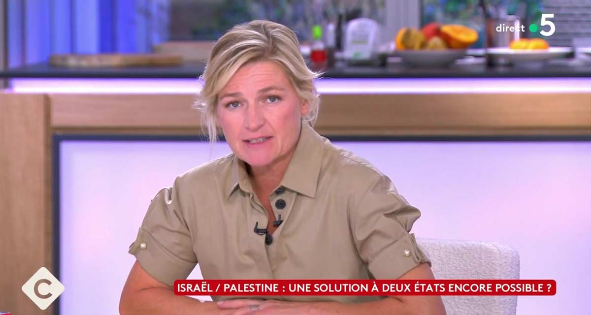 C à vous : “On est nuls !” Anne-Elisabeth Lemoine s’en prend en direct à Patrick Cohen C à vous : “On est nuls !” Anne-Elisabeth Lemoine s’en prend en direct à Patrick Cohen