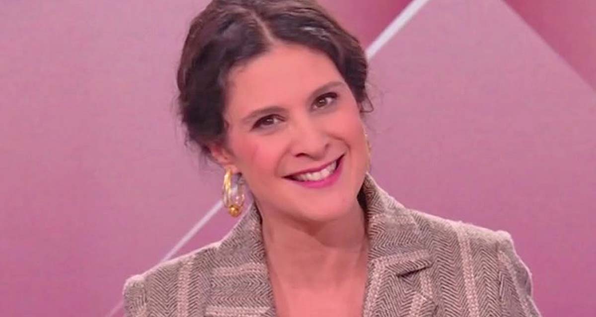 Apolline de Malherbe : Incident sur BFMTV, son surprenant message en direct Apolline de Malherbe : Incident sur BFMTV, son surprenant message en direct