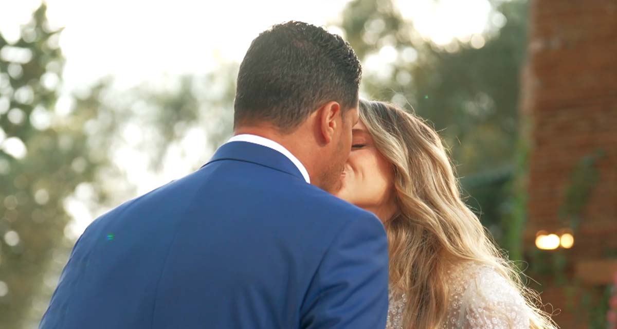 Mariés au premier regard (spoiler) : Clémence embrasse Malik, son père Richard ne le sent pas Mariés au premier regard (spoiler) : Clémence embrasse Malik, son père Richard ne le sent pas
