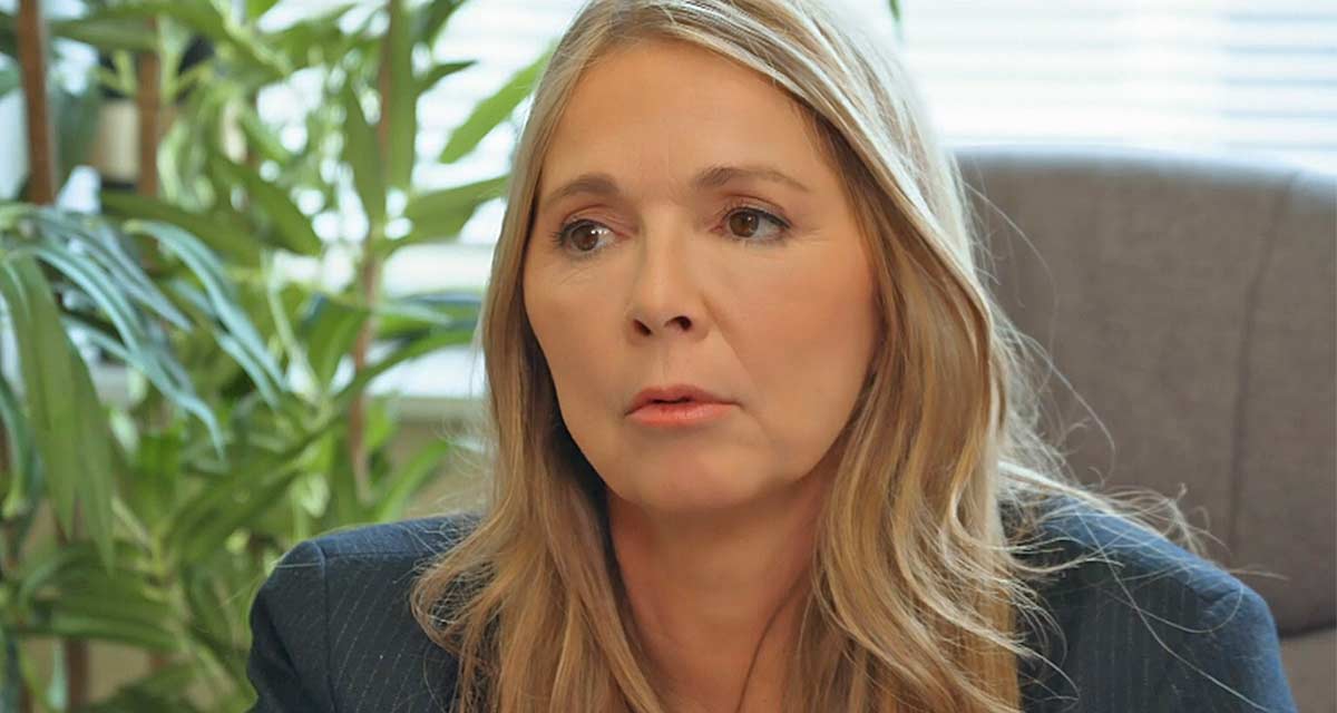 Les mystères de l’amour (spoiler) : Hélène prête à laisser une chance à Raphaël ? Laly sème le doute Les mystères de l’amour (spoiler) : Hélène prête à laisser une chance à Raphaël ? Laly sème le doute
