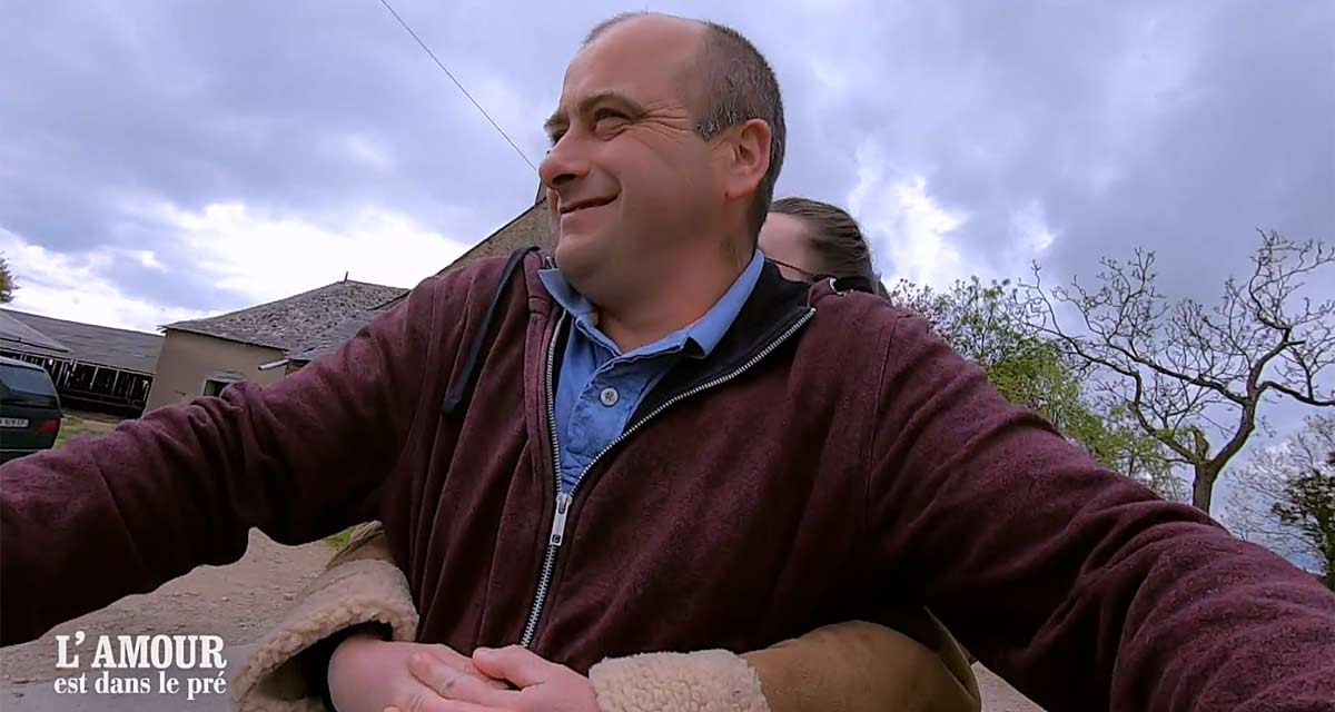 L’amour est dans le pré : Véronique et Charles dévoilent avoir fait l’amour quatre fois en une nuit L’amour est dans le pré : Véronique et Charles dévoilent avoir fait l’amour quatre fois en une nuit