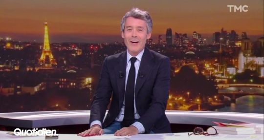 Quotidien : Yann Barthès insistant, il fait des révélations indiscrètes sur son chroniqueur Quotidien : Yann Barthès insistant, il fait des révélations indiscrètes sur son chroniqueur