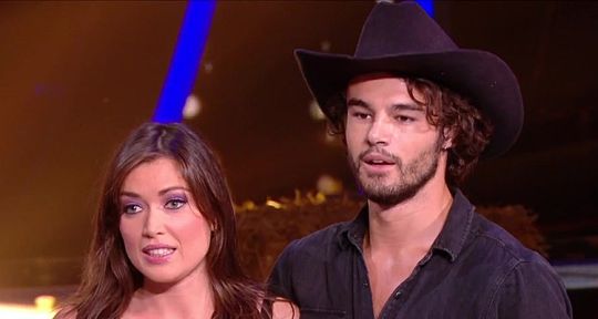 Danse avec les stars (TF1) : Pourquoi Elsa Esnoult (Les Mystères de l’amour) est comparée à « Bébé » par Anthony Colette Danse avec les stars (TF1) : Pourquoi Elsa Esnoult (Les Mystères de l’amour) est comparée à « Bébé » par Anthony Colette