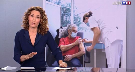 JT 13H : Marie-Sophie Lacarrau écarte une rivale, Julian Bugier chute JT 13H : Marie-Sophie Lacarrau écarte une rivale, Julian Bugier chute