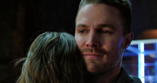 Arrow : Oliver traqué par Lance, des fans plus nombreux sur TF1