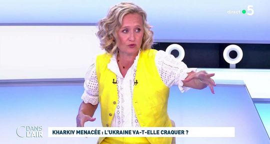 Coup de théâtre pour Caroline Roux