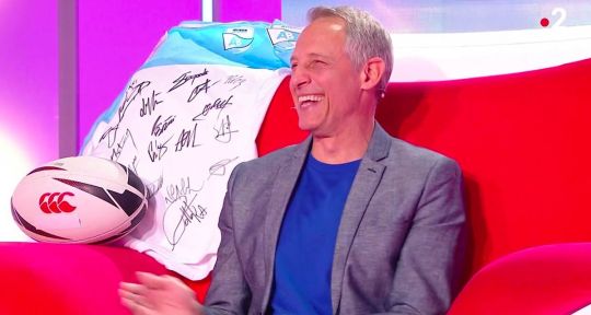 Tout le monde veut prendre sa place : le champion Joël poussé vers la sortie sur France 2 Tout le monde veut prendre sa place : le champion Joël poussé vers la sortie sur France 2
