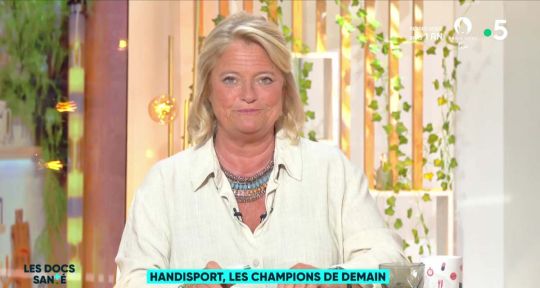 Enora Malagré et Marine Lorphelin rejoingnent Marina Carrière d’Encausse dans Le magazine de la santé sur France 5 Enora Malagré et Marine Lorphelin rejoingnent Marina Carrière d’Encausse dans Le magazine de la santé sur France 5
