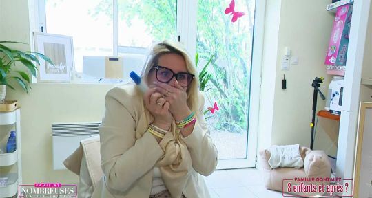 Familles nombreuses : Mélanie Gonzalez en larmes en annonçant qu’elle est enceinte sur TF1 Familles nombreuses : Mélanie Gonzalez en larmes en annonçant qu’elle est enceinte sur TF1