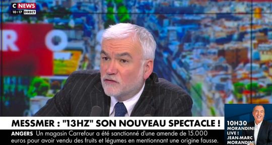 Séquence surréaliste entre Pascal Praud et Elisabeth Lévy, “Vous pensez vraiment que tous les petits garçons veulent coucher avec leur mère ?” 