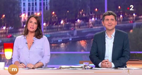 Télématin : Thomas Sotto perturbé par un incident en direct, Julia Vignali affolée sur France 2 Télématin : Thomas Sotto perturbé par un incident en direct, Julia Vignali affolée sur France 2