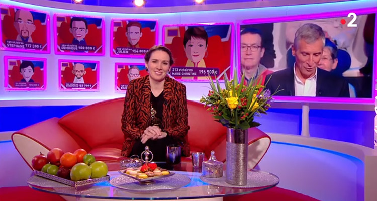 Tout le monde veut prendre sa place : 115 victoires pour Sandrine, la championne de Nagui menace Jean-Michel et Christophe Tout le monde veut prendre sa place : 115 victoires pour Sandrine, la championne de Nagui menace Jean-Michel et Christophe