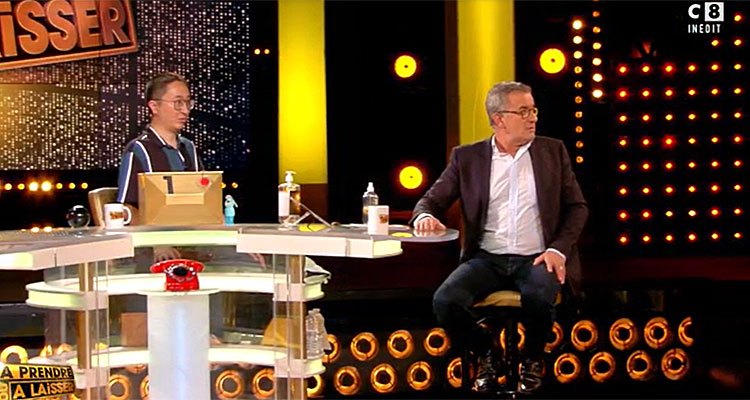 A prendre ou à laisser : Christophe Dechavanne essuie une première catastrophe, C8 en baisse d’audience A prendre ou à laisser : Christophe Dechavanne essuie une première catastrophe, C8 en baisse d’audience