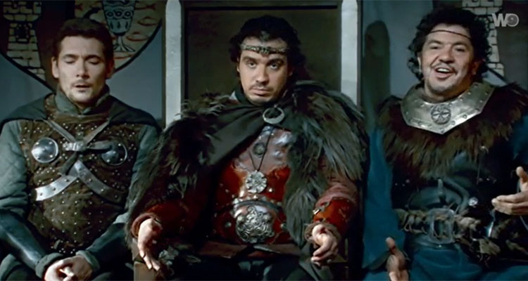 Alexandre Astier (Kaamelott, Premier volet) : « Arthur revient pour tout péter ! » Alexandre Astier (Kaamelott, Premier volet) : « Arthur revient pour tout péter ! »
