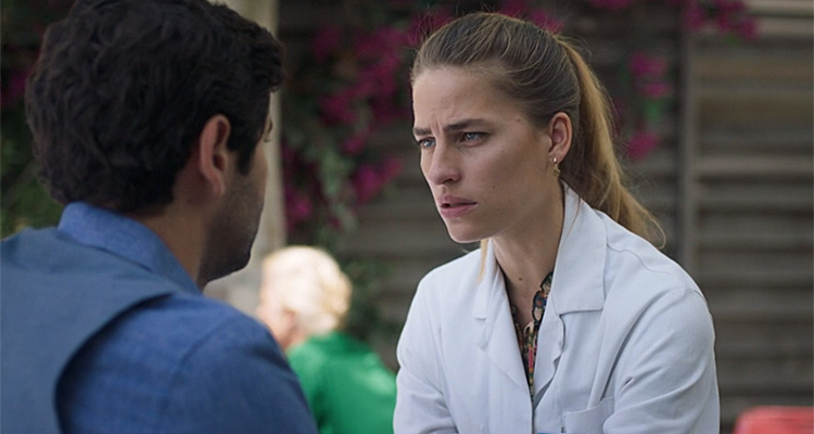 Demain nous appartient (spoiler) : comment Victoire (Solène Hébert) va basculer sur TF1 Demain nous appartient (spoiler) : comment Victoire (Solène Hébert) va basculer sur TF1