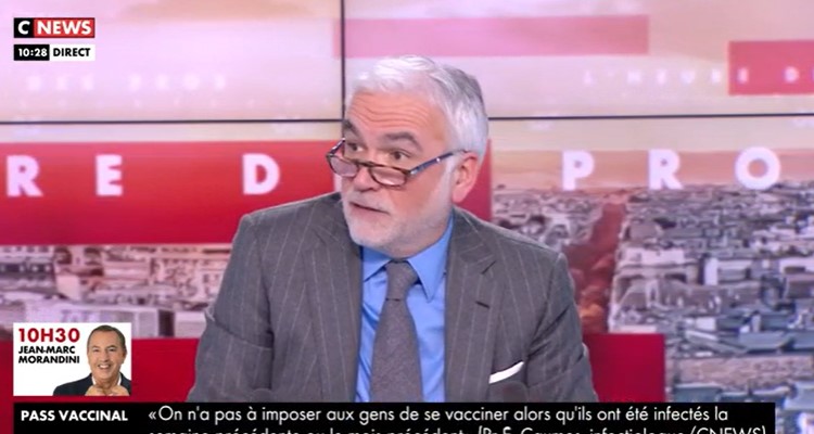 L’heure des Pros : l’erreur de CNews, Pascal Praud révolté, “ C’est une honte ! ” L’heure des Pros : l’erreur de CNews, Pascal Praud révolté, “ C’est une honte ! ”
