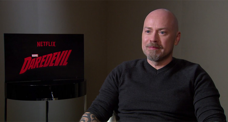 Steven S. DeKnight (Daredevil) : « Joss Whedon est un parfait entraîneur pour les futurs showrunners » Steven S. DeKnight (Daredevil) : « Joss Whedon est un parfait entraîneur pour les futurs showrunners »