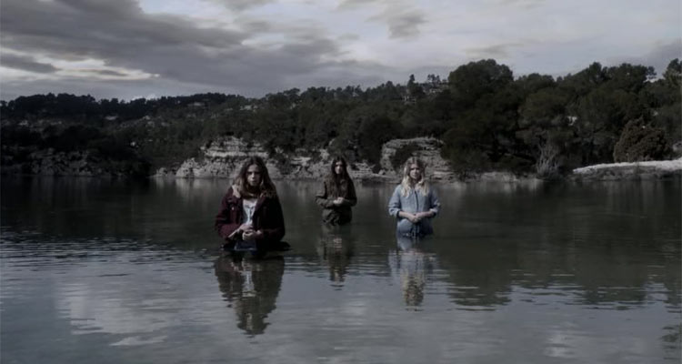 Le mystère du lac (TF1) : qui est l’interprète du générique Bang Bang ? Le mystère du lac (TF1) : qui est l’interprète du générique Bang Bang ?