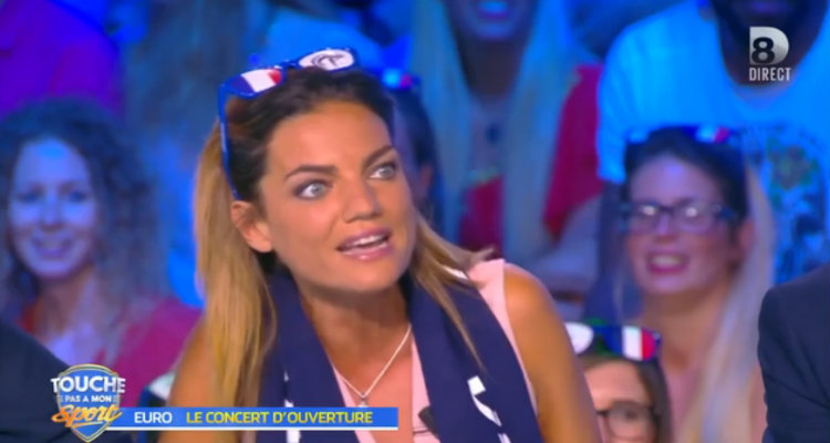 Touche pas à mon sport spéciale Euro : la performance de Will.i.am « minable » selon Francesca Antoniotti, Dominique Grimaud mise sur l’Angleterre Touche pas à mon sport spéciale Euro : la performance de Will.i.am « minable » selon Francesca Antoniotti, Dominique Grimaud mise sur l’Angleterre