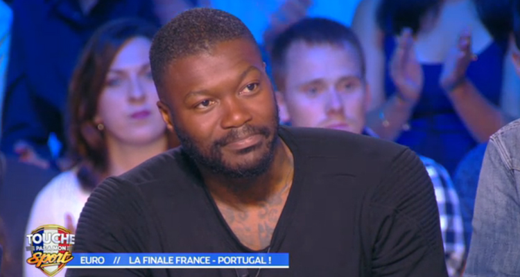 Touche pas à mon sport : une audience sans relief pour Estelle Denis, battue par Alerte Cobra pour la dernière de la saison Touche pas à mon sport : une audience sans relief pour Estelle Denis, battue par Alerte Cobra pour la dernière de la saison