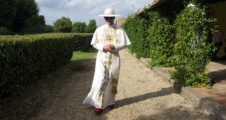The Young Pope : Voeillo et Spencer complotent contre Lenny, une saison 2 déjà signée The Young Pope : Voeillo et Spencer complotent contre Lenny, une saison 2 déjà signée