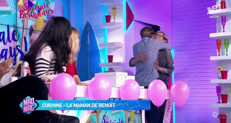 Mad Mag : Benoît en larmes après la venue de sa mère pour son anniversaire, Ayem gonfle son audience Mad Mag : Benoît en larmes après la venue de sa mère pour son anniversaire, Ayem gonfle son audience