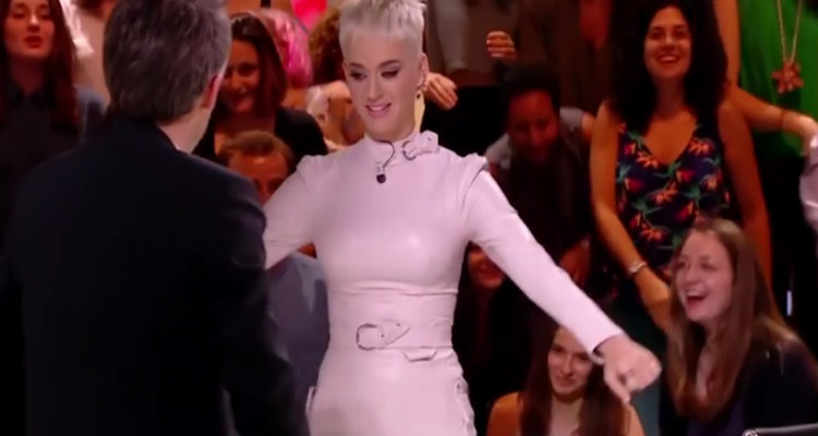 Quotidien : Yann Barthès danse avec Katy Perry, TMC reine des audiences Quotidien : Yann Barthès danse avec Katy Perry, TMC reine des audiences